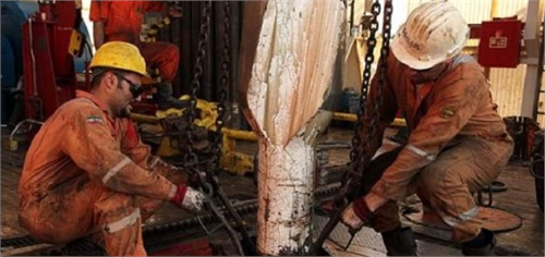 سقف تعهدات بیمه تکمیلی کارکنان قراردادی نفت افزایش می‌یابد